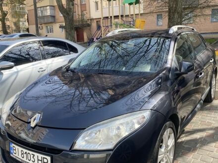 Рено Меган 2009 в Полтаве на Automoto.ua Серый Рено Меган, объемом двигателя 1.5 л и пробегом 305 тыс. км за 6800 $, фото 1 на Automoto.ua