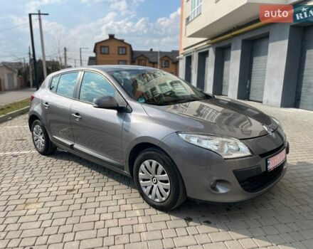 Серый Рено Меган, объемом двигателя 1.6 л и пробегом 226 тыс. км за 6600 $, фото 1 на Automoto.ua