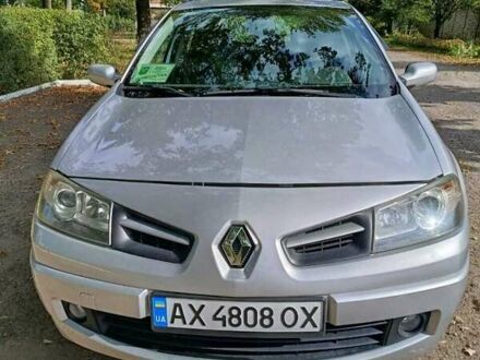 Рено Меган 2009 в Харькове на Automoto.ua Серый Рено Меган, объемом двигателя 1.6 л и пробегом 229 тыс. км за 5900 $, фото 1 на Automoto.ua