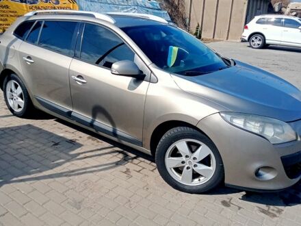 Рено Меган 2009 у Запоріжжя на Automoto.ua Сірий Рено Меган, об'ємом двигуна 1.5 л та пробігом 343 тис. км за 6300 $, фото 1 на Automoto.ua