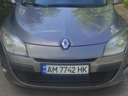 Рено Меган 2009 в Житомире на Automoto.ua Серый Рено Меган, объемом двигателя 1.5 л и пробегом 265 тыс. км за 5100 $, фото 1 на Automoto.ua