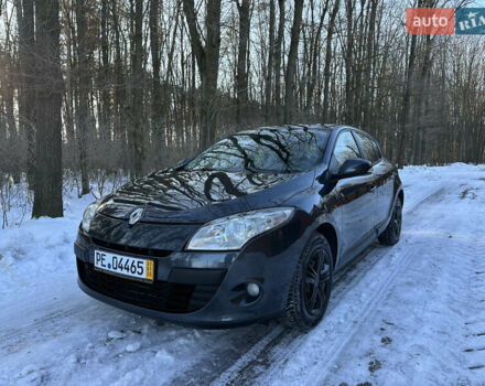 Сірий Рено Меган, об'ємом двигуна 1.6 л та пробігом 219 тис. км за 6650 $, фото 1 на Automoto.ua