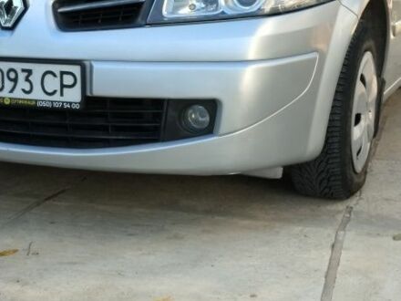 Рено Меган 2009 в Черткове на Automoto.ua Серый Рено Меган, объемом двигателя 1.5 л и пробегом 230 тыс. км за 5600 $, фото 1 на Automoto.ua