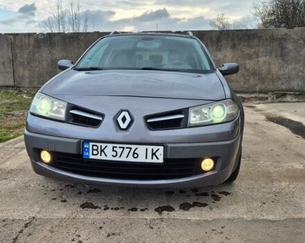 Серый Рено Меган, объемом двигателя 2 л и пробегом 240 тыс. км за 4500 $, фото 1 на Automoto.ua