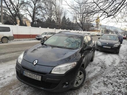 Рено Меган 2010 в Мукачеве на Automoto.ua Серый Рено Меган, объемом двигателя 1.5 л и пробегом 247 тыс. км за 6500 $, фото 1 на Automoto.ua