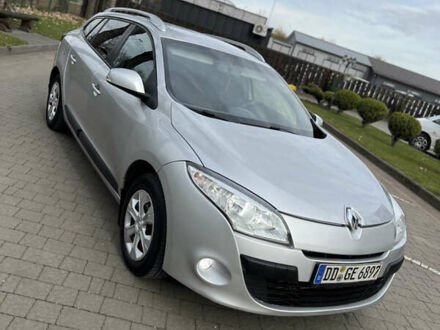 Серый Рено Меган, объемом двигателя 1.5 л и пробегом 265 тыс. км за 5499 $, фото 1 на Automoto.ua