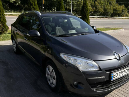 Рено Меган 2010 в Тернополе на Automoto.ua Серый Рено Меган, объемом двигателя 1.5 л и пробегом 240 тыс. км за 6000 $, фото 1 на Automoto.ua