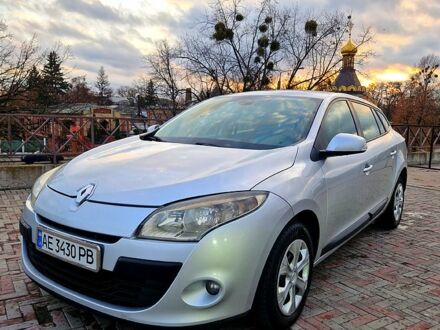 Сірий Рено Меган, об'ємом двигуна 1.5 л та пробігом 272 тис. км за 5499 $, фото 1 на Automoto.ua