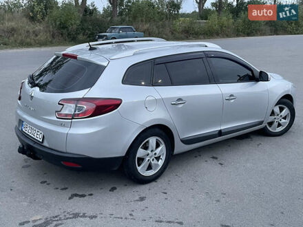 Рено Меган 2010 у Чернівцях на Automoto.ua Сірий Рено Меган, об'ємом двигуна 1.46 л та пробігом 291 тис. км за 5700 $, фото 1 на Automoto.ua