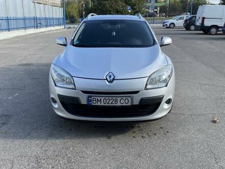 Рено Меган 2010 в Сумах на Automoto.ua Серый Рено Меган, объемом двигателя 1.5 л и пробегом 218 тыс. км за 7500 $, фото 1 на Automoto.ua