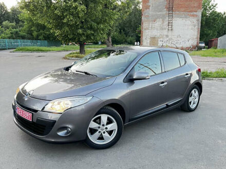 Рено Меган 2010 в Полтаве на Automoto.ua Серый Рено Меган, объемом двигателя 1.6 л и пробегом 201 тыс. км за 6550 $, фото 1 на Automoto.ua
