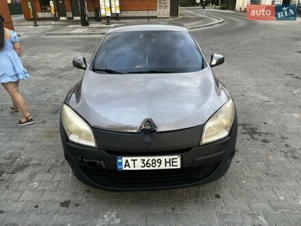 Рено Меган 2010 в Ивано-Франковске на Automoto.ua Серый Рено Меган, объемом двигателя 1.5 л и пробегом 260 тыс. км за 5000 $, фото 1 на Automoto.ua