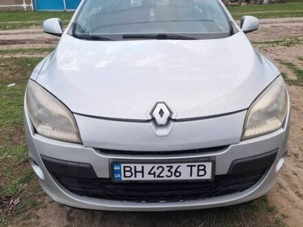 Сірий Рено Меган, об'ємом двигуна 1.5 л та пробігом 273 тис. км за 4800 $, фото 1 на Automoto.ua