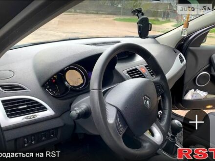 Рено Меган 2010 в Чернигове на Automoto.ua Серый Рено Меган, объемом двигателя 1.6 л и пробегом 156 тыс. км за 8200 $, фото 1 на Automoto.ua