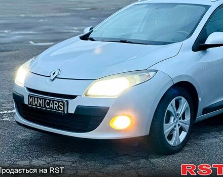 Рено Меган 2010 в Харькове на Automoto.ua Серый Рено Меган, объемом двигателя 1.5 л и пробегом 345 тыс. км за 6199 $, фото 1 на Automoto.ua