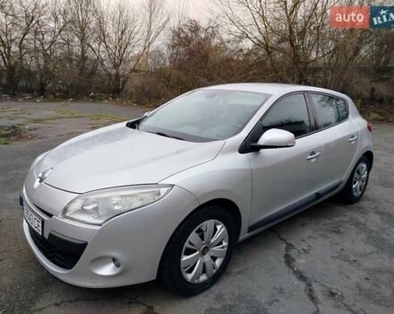 Серый Рено Меган, объемом двигателя 1.4 л и пробегом 247 тыс. км за 5900 $, фото 1 на Automoto.ua