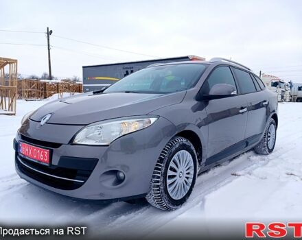 Серый Рено Меган, объемом двигателя 2 л и пробегом 19500 тыс. км за 7699 $, фото 1 на Automoto.ua