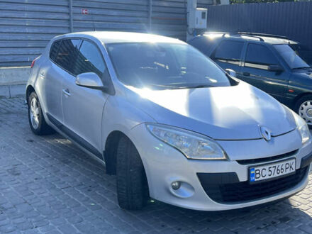 Серый Рено Меган, объемом двигателя 1.6 л и пробегом 251 тыс. км за 5500 $, фото 1 на Automoto.ua