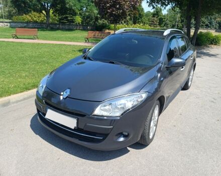 Серый Рено Меган, объемом двигателя 1.5 л и пробегом 270 тыс. км за 7500 $, фото 1 на Automoto.ua