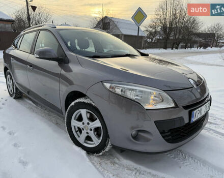 Сірий Рено Меган, об'ємом двигуна 1.6 л та пробігом 147 тис. км за 7950 $, фото 1 на Automoto.ua