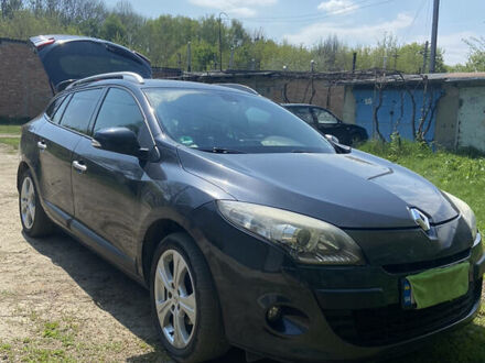 Серый Рено Меган, объемом двигателя 1.5 л и пробегом 270 тыс. км за 7500 $, фото 1 на Automoto.ua