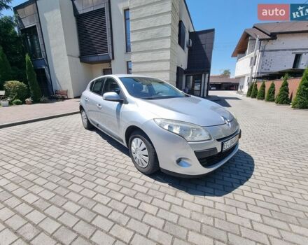 Серый Рено Меган, объемом двигателя 2 л и пробегом 240 тыс. км за 6000 $, фото 1 на Automoto.ua