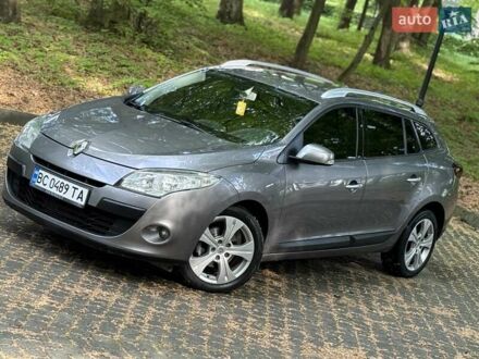 Рено Меган 2010 в Львове на Automoto.ua Серый Рено Меган, объемом двигателя 1.4 л и пробегом 238 тыс. км за 5555 $, фото 1 на Automoto.ua