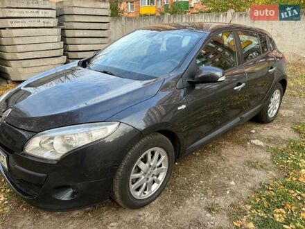 Рено Меган 2010 в Полтаве на Automoto.ua Серый Рено Меган, объемом двигателя 1.46 л и пробегом 289 тыс. км за 6800 $, фото 1 на Automoto.ua