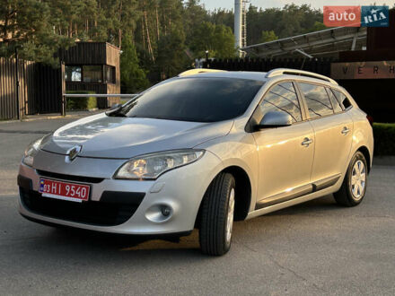 Рено Меган 2010 в Полтаве на Automoto.ua Серый Рено Меган, объемом двигателя 1.6 л и пробегом 188 тыс. км за 7650 $, фото 1 на Automoto.ua