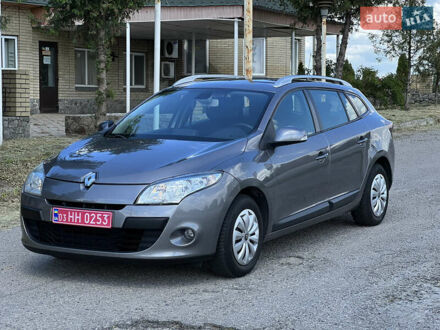Рено Меган 2010 в Валках на Automoto.ua Серый Рено Меган, объемом двигателя 1.6 л и пробегом 243 тыс. км за 7650 $, фото 1 на Automoto.ua