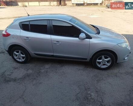 Серый Рено Меган, объемом двигателя 1.6 л и пробегом 180 тыс. км за 7500 $, фото 1 на Automoto.ua