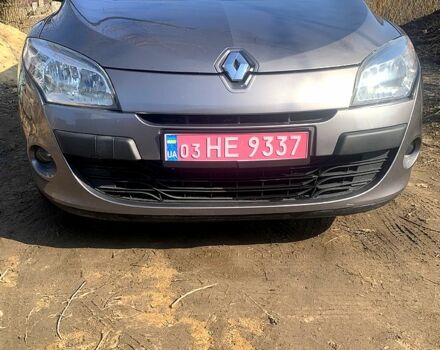 Сірий Рено Меган, об'ємом двигуна 1.6 л та пробігом 321 тис. км за 7300 $, фото 1 на Automoto.ua