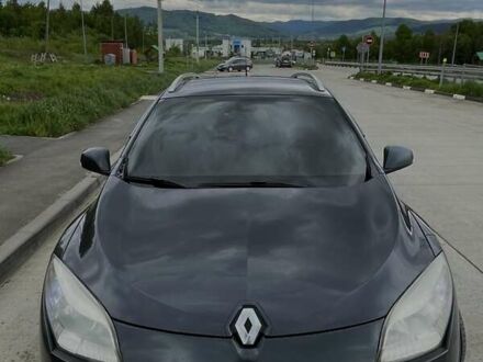 Рено Меган 2010 в Сторожинце на Automoto.ua Серый Рено Меган, объемом двигателя 1.87 л и пробегом 349 тыс. км за 6999 $, фото 1 на Automoto.ua