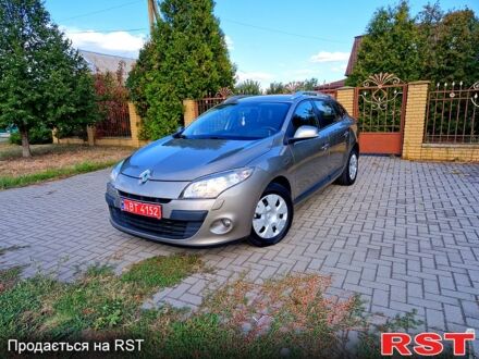 Серый Рено Меган, объемом двигателя 1.6 л и пробегом 236 тыс. км за 7300 $, фото 1 на Automoto.ua