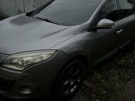 Серый Рено Меган, объемом двигателя 1.6 л и пробегом 400 тыс. км за 7499 $, фото 1 на Automoto.ua