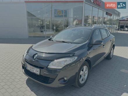 Рено Меган 2010 в Полтаве на Automoto.ua Серый Рено Меган, объемом двигателя 1.46 л и пробегом 175 тыс. км за 6000 $, фото 1 на Automoto.ua