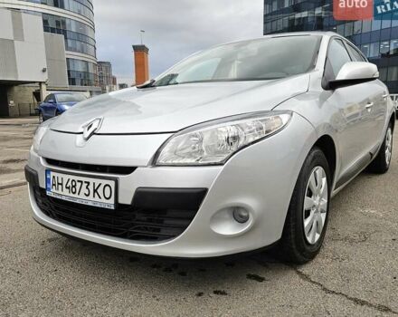 Сірий Рено Меган, об'ємом двигуна 2 л та пробігом 106 тис. км за 7300 $, фото 1 на Automoto.ua