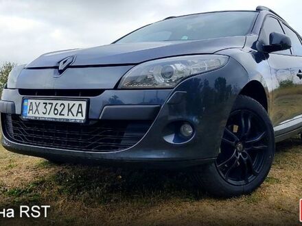 Серый Рено Меган, объемом двигателя 1.5 л и пробегом 300 тыс. км за 7300 $, фото 1 на Automoto.ua