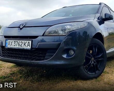 Серый Рено Меган, объемом двигателя 1.5 л и пробегом 300 тыс. км за 7300 $, фото 1 на Automoto.ua