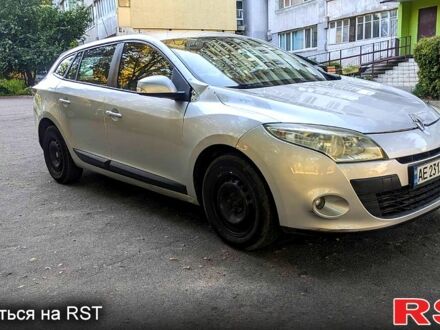 Сірий Рено Меган, об'ємом двигуна 1.5 л та пробігом 247 тис. км за 5999 $, фото 1 на Automoto.ua