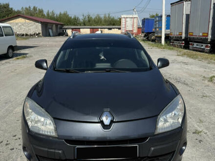 Рено Меган 2010 у Каменке-Бугской на Automoto.ua Сірий Рено Меган, об'ємом двигуна 1.5 л та пробігом 243 тис. км за 7199 $, фото 1 на Automoto.ua