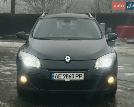 Серый Рено Меган, объемом двигателя 1.46 л и пробегом 223 тыс. км за 6500 $, фото 1 на Automoto.ua