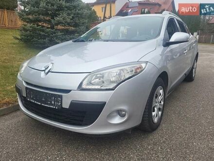Рено Меган 2011 у Павлограде на Automoto.ua Сірий Рено Меган, об'ємом двигуна 1.5 л та пробігом 195 тис. км за 2100 $, фото 1 на Automoto.ua