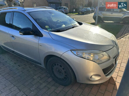 Сірий Рено Меган, об'ємом двигуна 1.5 л та пробігом 257 тис. км за 8500 $, фото 1 на Automoto.ua