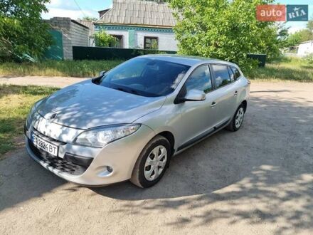 Рено Меган 2011 у Новомиргороде на Automoto.ua Сірий Рено Меган, об'ємом двигуна 1.5 л та пробігом 264 тис. км за 7600 $, фото 1 на Automoto.ua