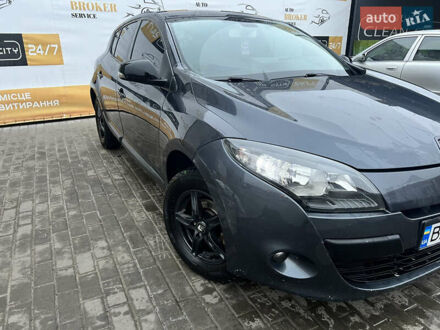 Рено Меган 2011 в Сумах на Automoto.ua Серый Рено Меган, объемом двигателя 1.5 л и пробегом 194 тыс. км за 5700 $, фото 1 на Automoto.ua