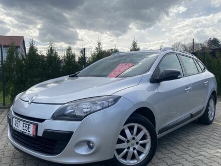 Рено Меган 2011 у Стрые на Automoto.ua Сірий Рено Меган, об'ємом двигуна 1.6 л та пробігом 245 тис. км за 7450 $, фото 1 на Automoto.ua