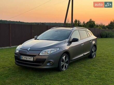 Рено Меган 2011 в Миколаїв на Automoto.ua Серый Рено Меган, объемом двигателя 1.46 л и пробегом 332 тыс. км за 7000 $, фото 1 на Automoto.ua