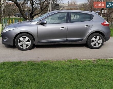 Серый Рено Меган, объемом двигателя 2 л и пробегом 149 тыс. км за 9000 $, фото 1 на Automoto.ua