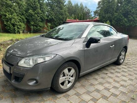 Сірий Рено Меган, об'ємом двигуна 2 л та пробігом 215 тис. км за 8900 $, фото 1 на Automoto.ua